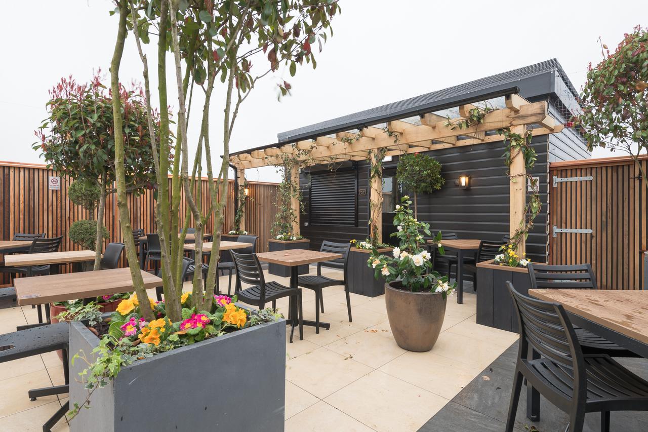 The John Russell Fox Wetherspoon Hotel Andover Exterior foto