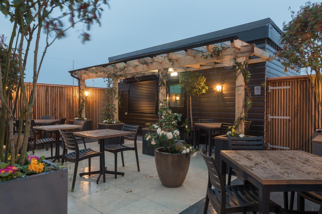The John Russell Fox Wetherspoon Hotel Andover Exterior foto